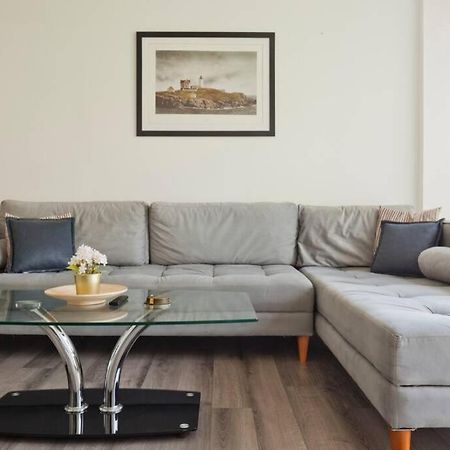 Big Apartment Next To Gordon Beach Plus Free Parking تل أبيب المظهر الخارجي الصورة
