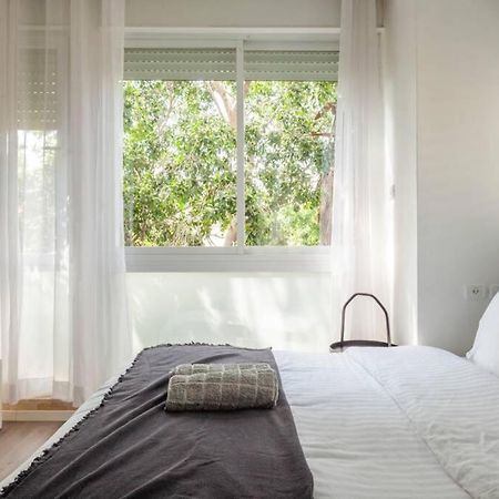 Big Apartment Next To Gordon Beach Plus Free Parking تل أبيب المظهر الخارجي الصورة