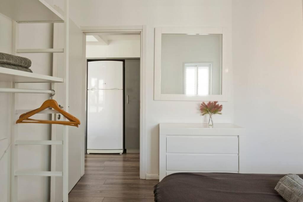 Big Apartment Next To Gordon Beach Plus Free Parking تل أبيب المظهر الخارجي الصورة